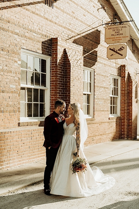 Outdoor Photos at Historic Wedding Venue